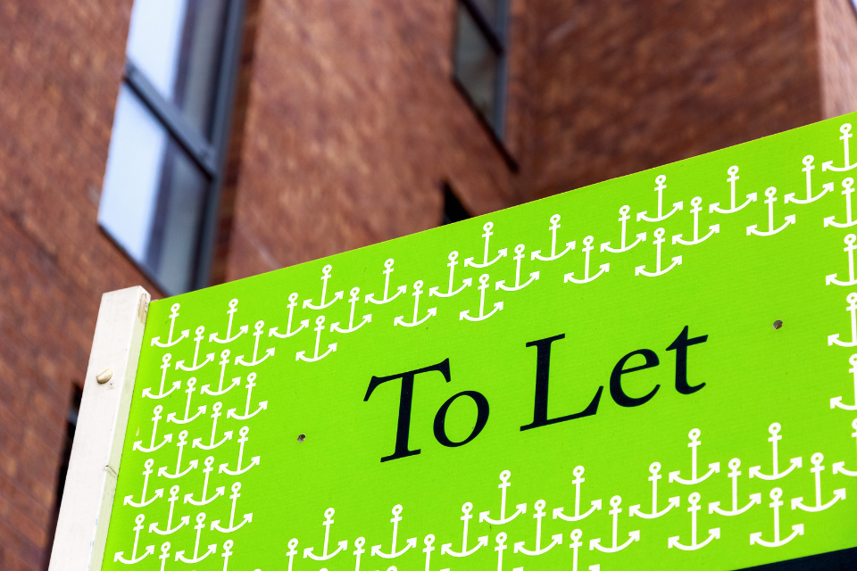 Read more about the article 4 Tips to Letting your Buy to Let Property at Minimal Cost and Risk